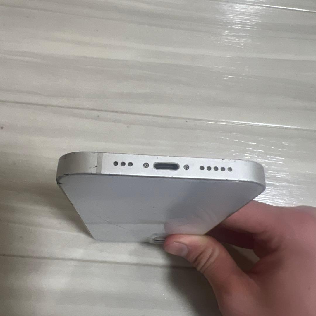 Apple iPhone 13 ホワイト