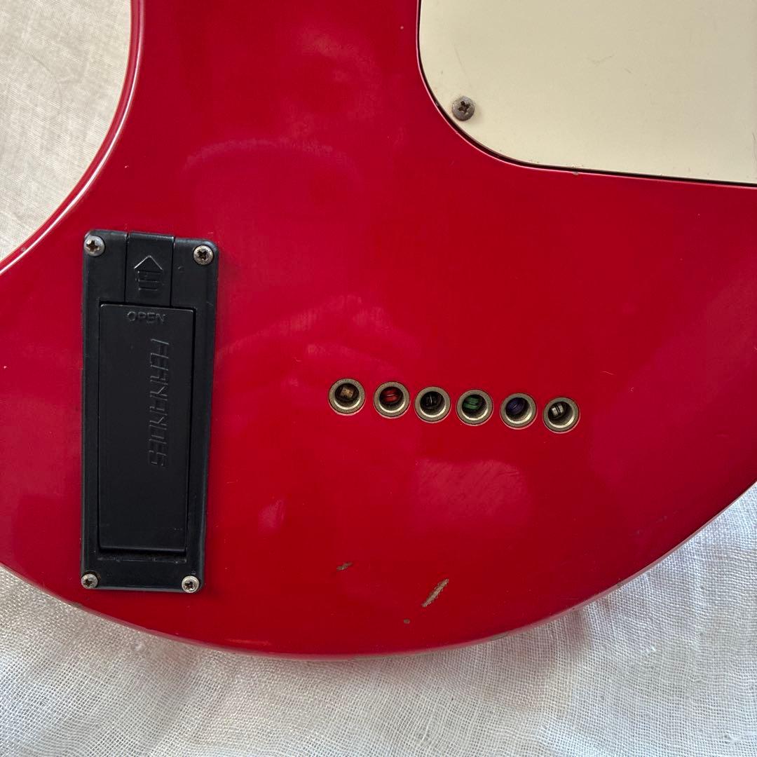 m*様 Fernandes zo-3 赤