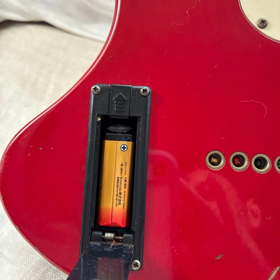 m*様 Fernandes zo-3 赤