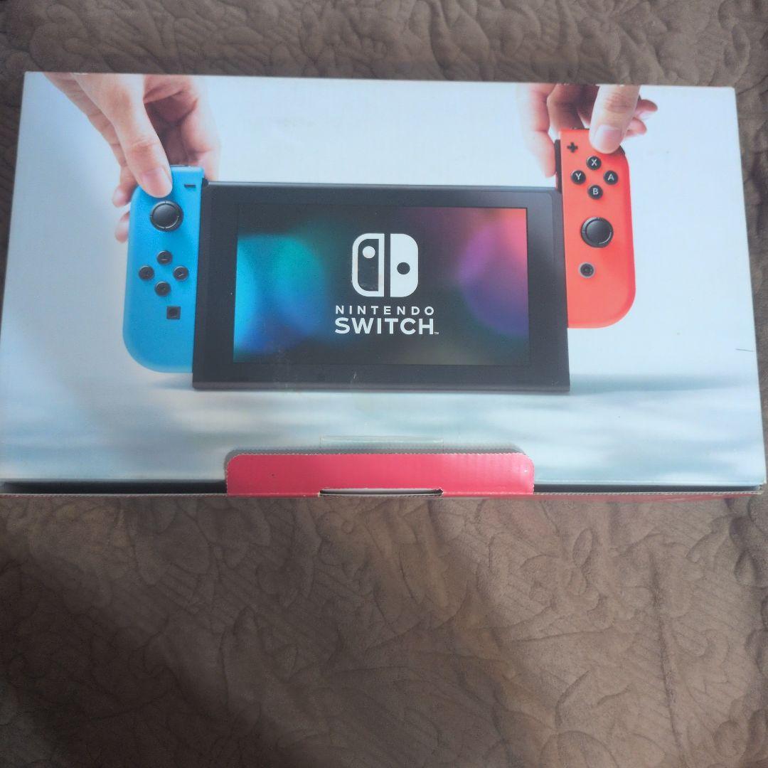 s*t様 Nintendo Switch 本体 青/赤 Joy-Con付き