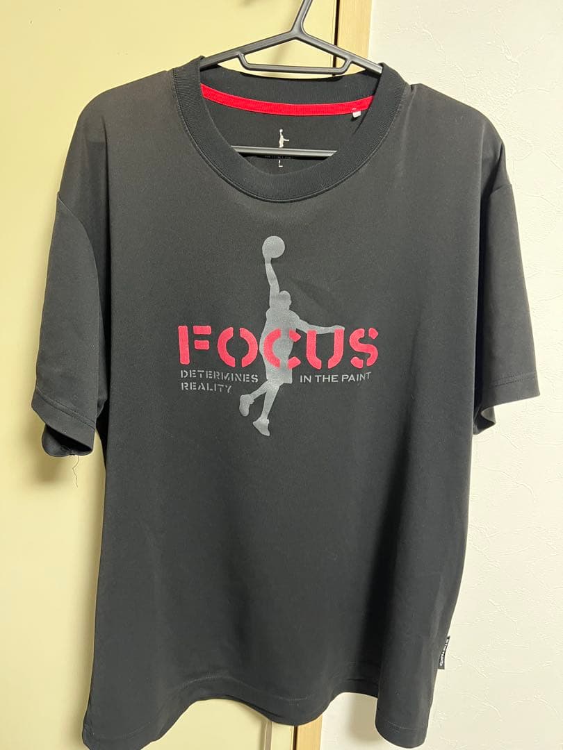 LeBron James FOCUS Tシャツ グレー