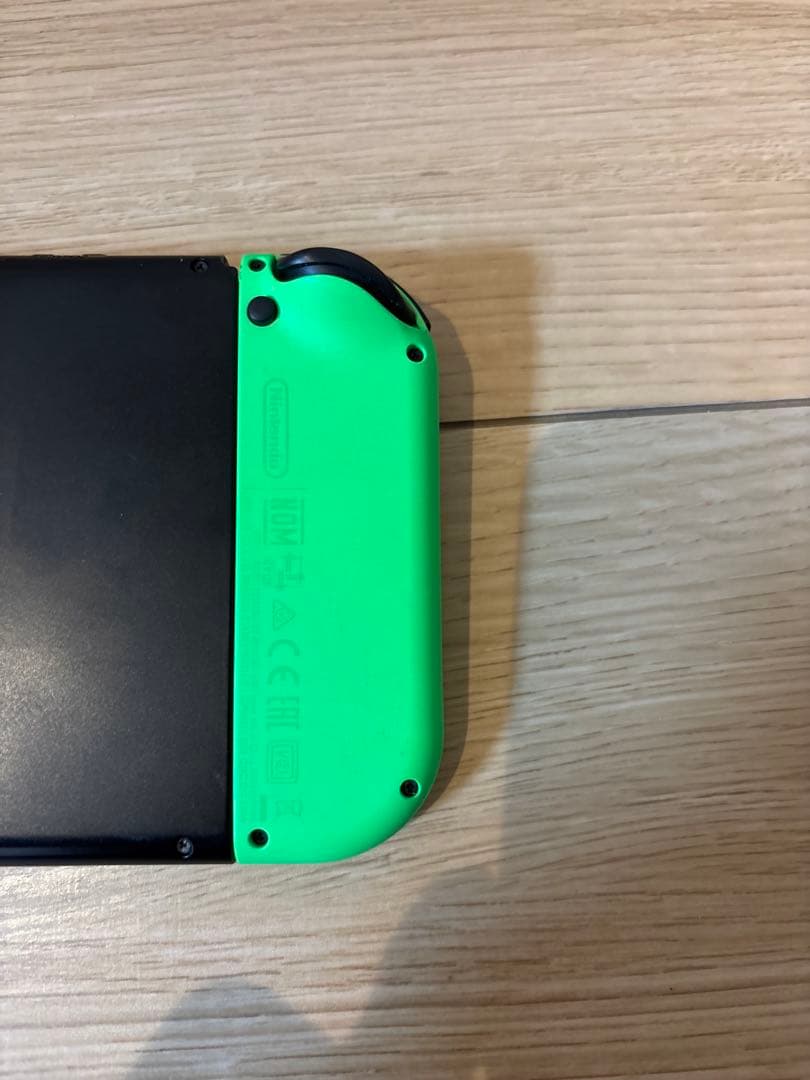 【週末限定値下げ】【美品】Nintendo Switch 本体 スプラトゥーン2