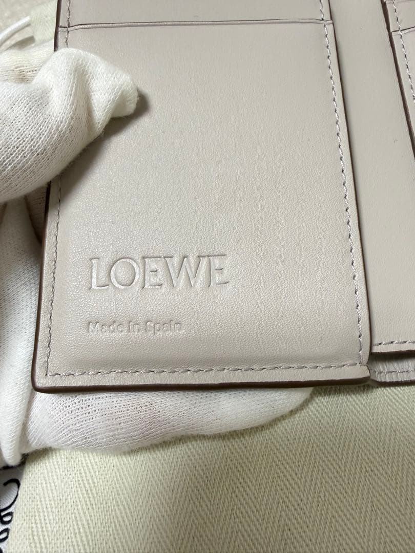 LOEWE アナグラムトライフォールドウォレット