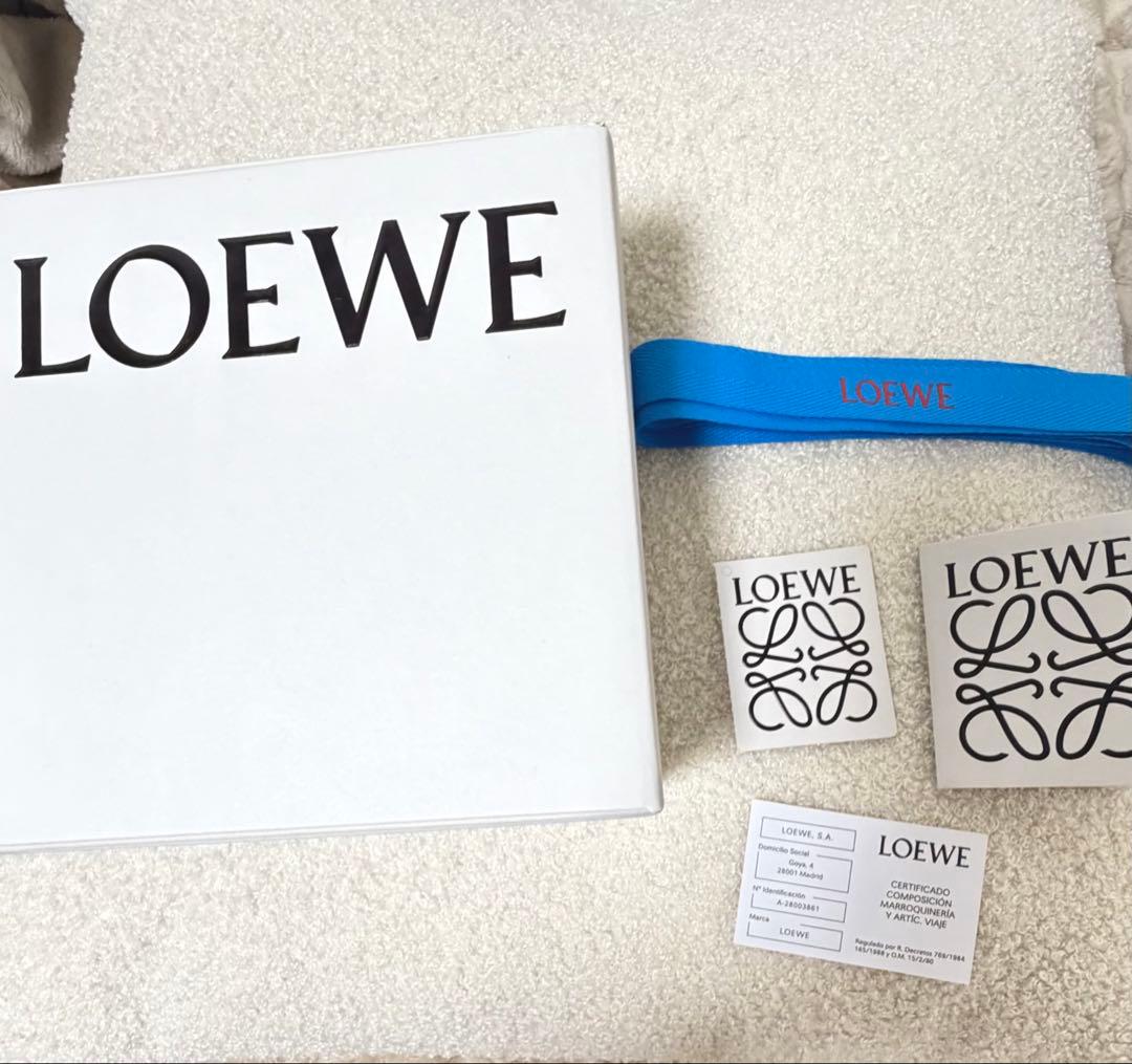 LOEWE アナグラムトライフォールドウォレット