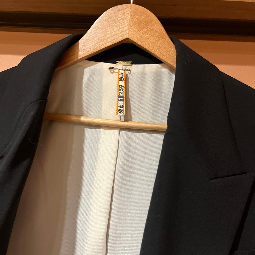 【美品】MilaOwen 金釦ダブルブレストブレザー　黒1