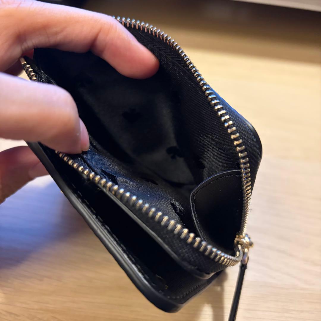 未使用　ケイトスペード　kate spade 二つ折財布　ウォレット　黒