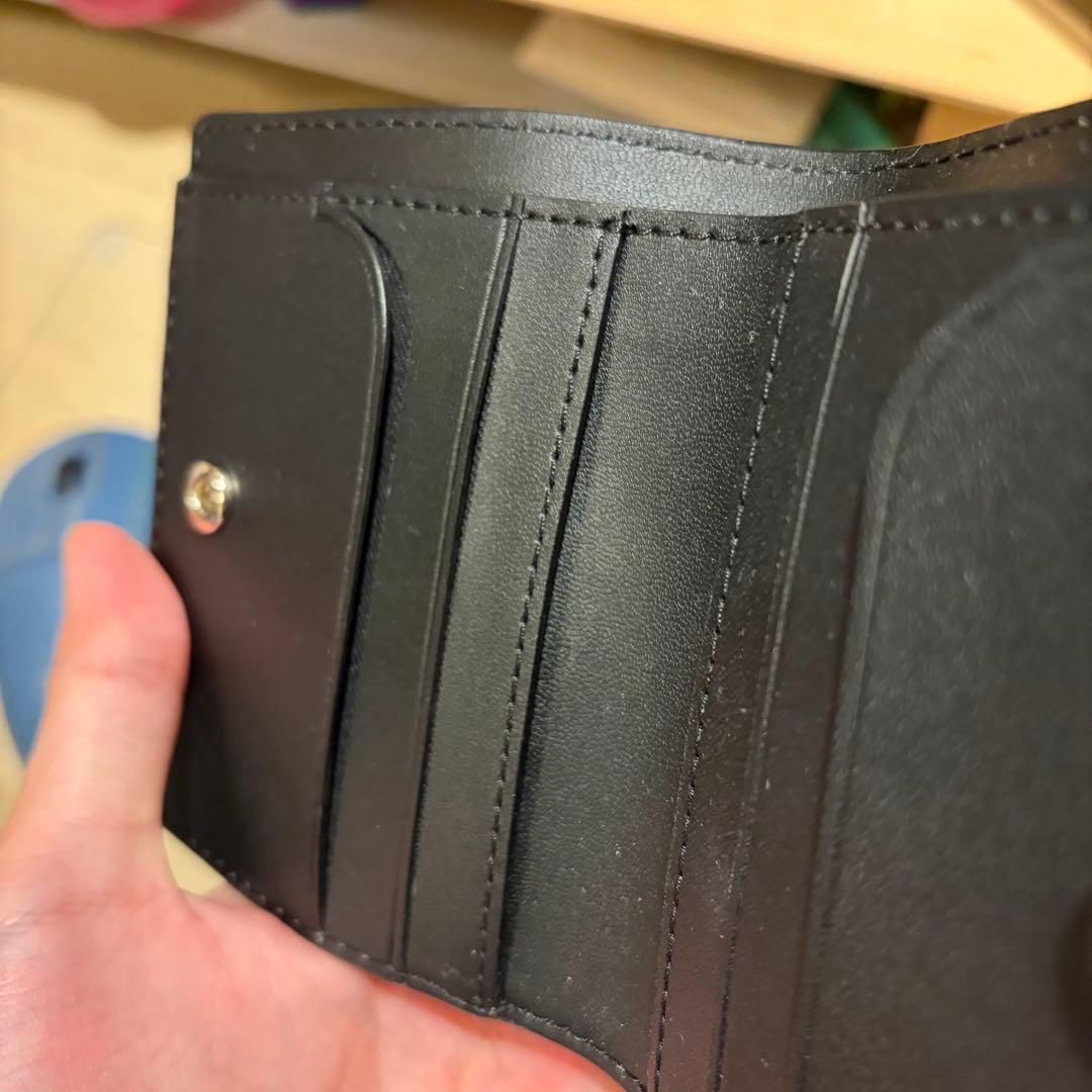 未使用　ケイトスペード　kate spade 二つ折財布　ウォレット　黒