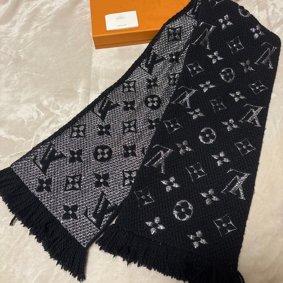 LOUIS VUITTON エシャルプ・ロゴマニア シャインM75833