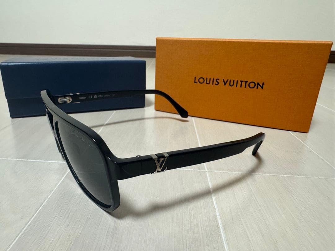 ルイヴィトン LOUIS VUITTON ヒットパイロット Z2866U