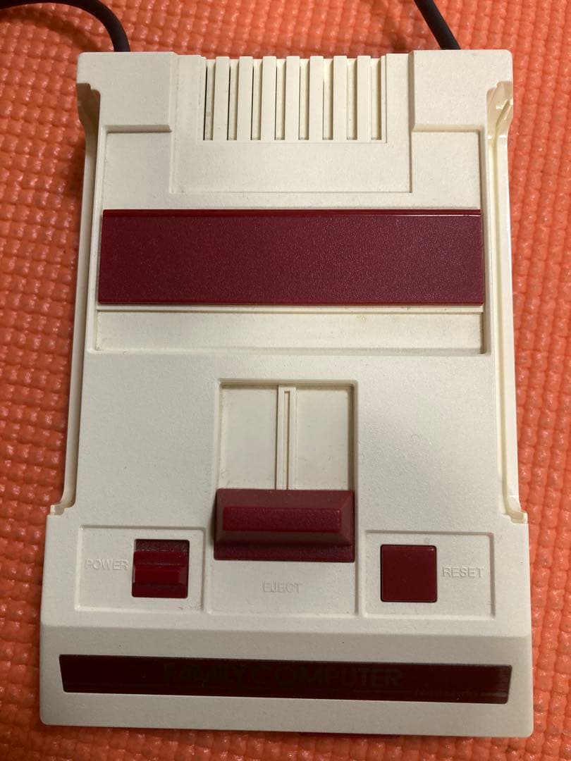 ニンテンドークラシックミニ　ファミリーコンピュータ