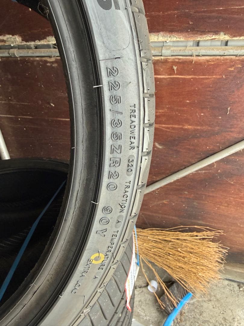225/35R20 2本セット　ミネルバ　①