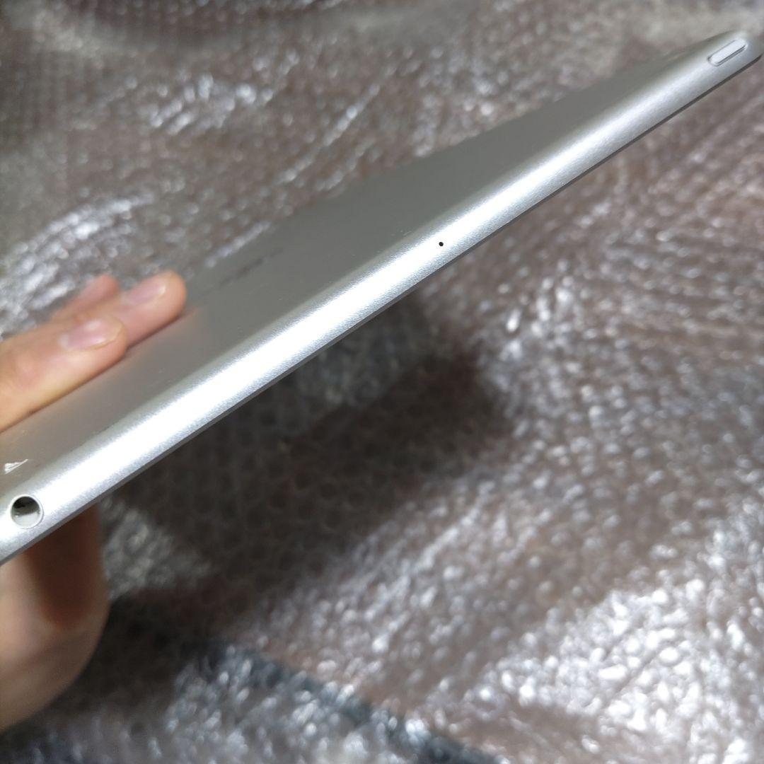iPad 第7世代 MW752J/A 一部割れあり　管理ナンバー1802