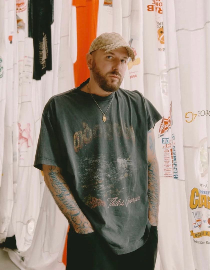 BALENCIAGA Tbilisi ia オーバーサイズ Tシャツ