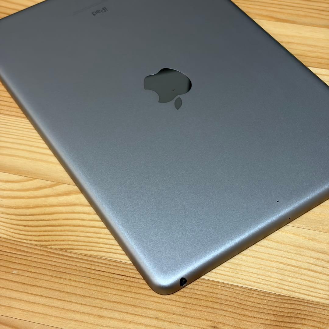 A*i様 iPad 第5世代 32GB 538011