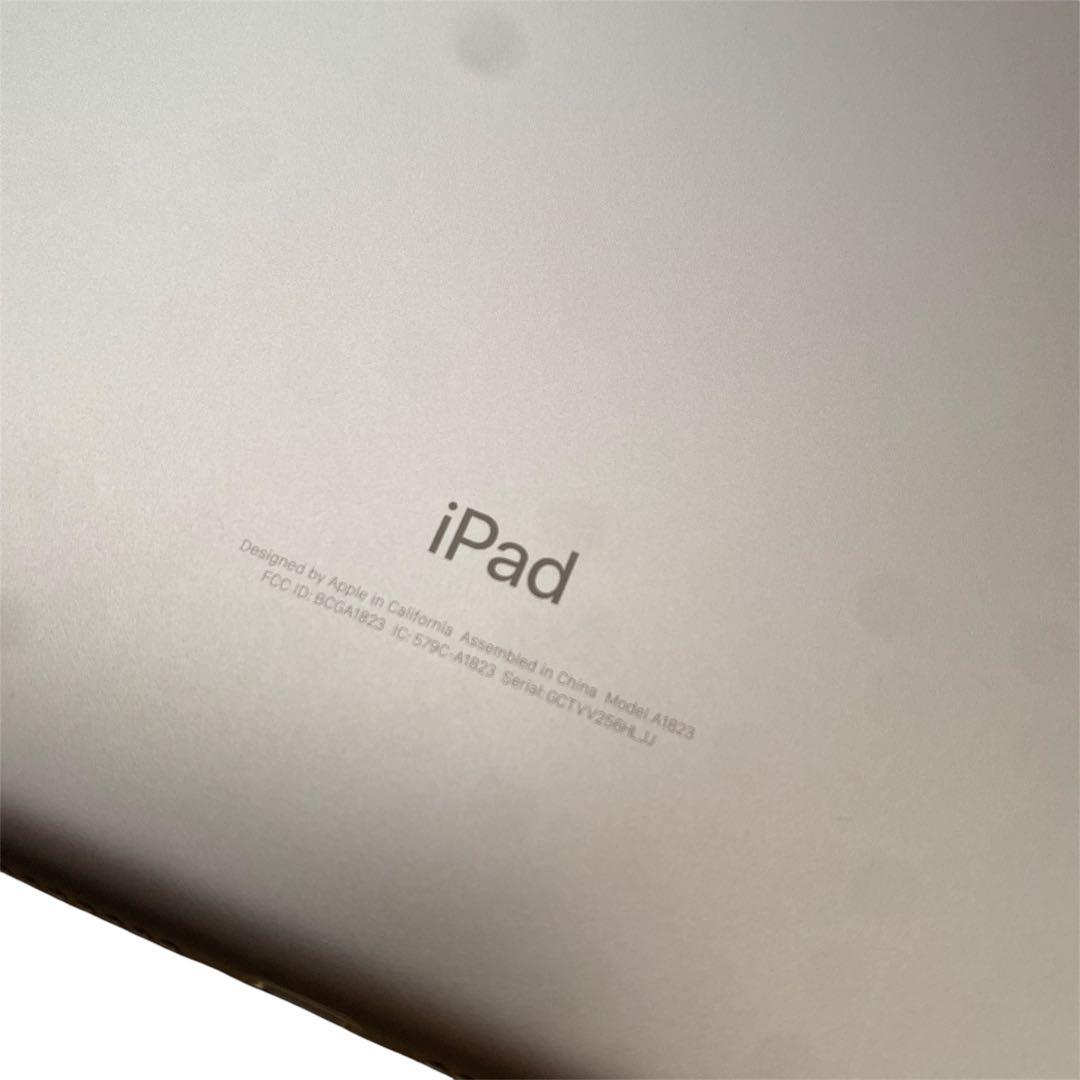 Apple iPad 第5世代 silver 32GB 本体
