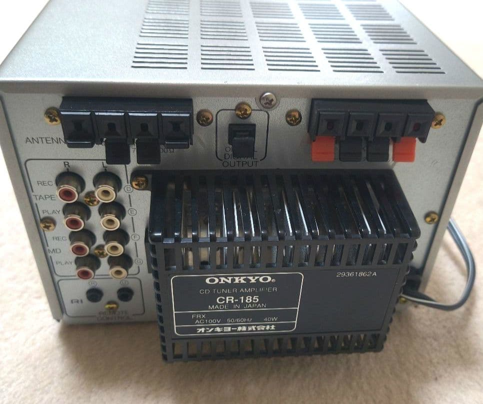 (訳あり)オンキヨーCDチューナーアンプCR-185リモコンスピーカー等セット