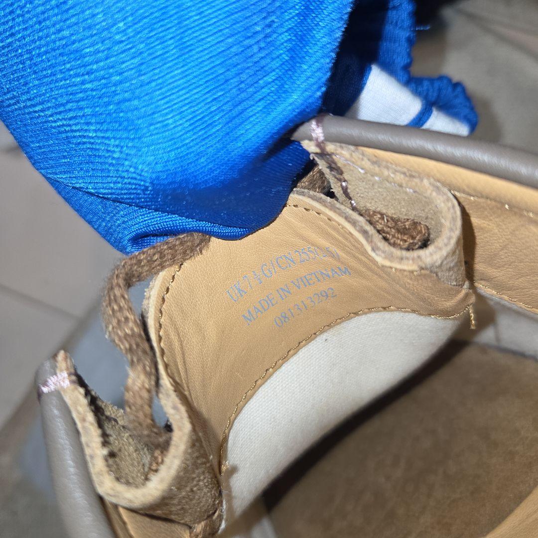 クラークス ナタリー ベージュ スエード CLARKS