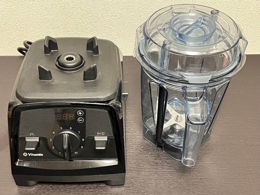 いるか　美品 Vitamix 黒 ブレンダー 10段階設定 付属品あり