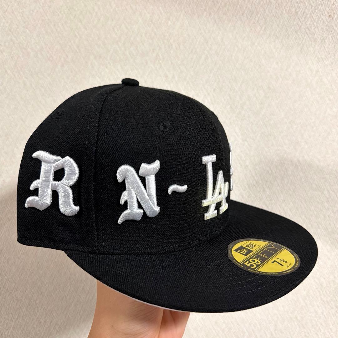D*G様 【人気】BORN X RAISED ロサンゼルス OGフィットキャップ