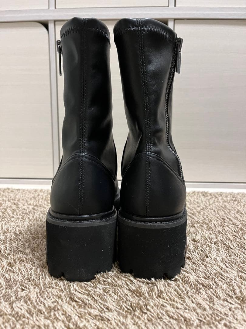 CHARLES&KEITH チャールズアンドキース　サイドジップブーツ　黒