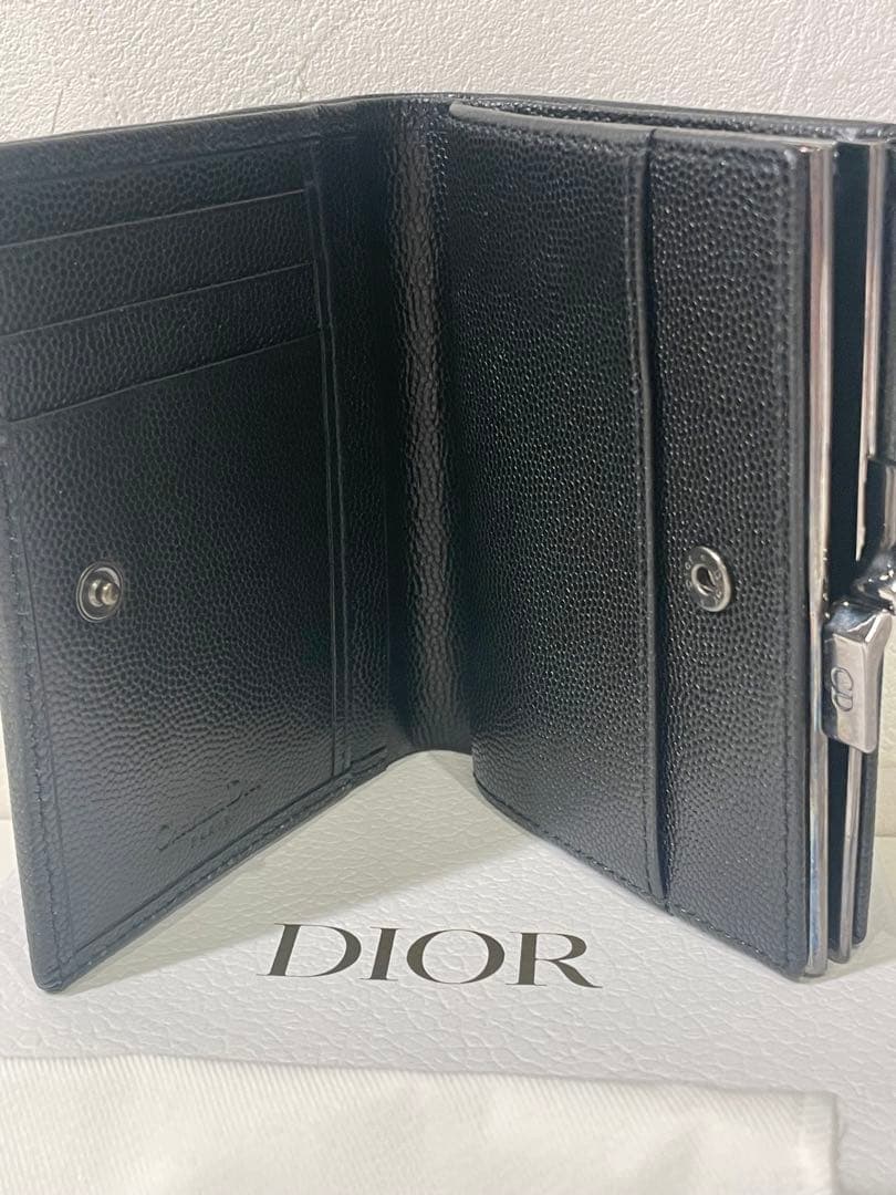 【新品未使用】ChristianDior ブラックレザー 二つ折り財布