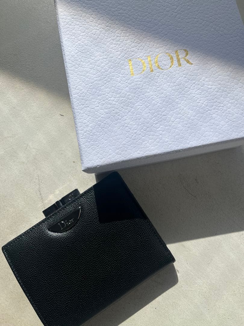 【新品未使用】ChristianDior ブラックレザー 二つ折り財布