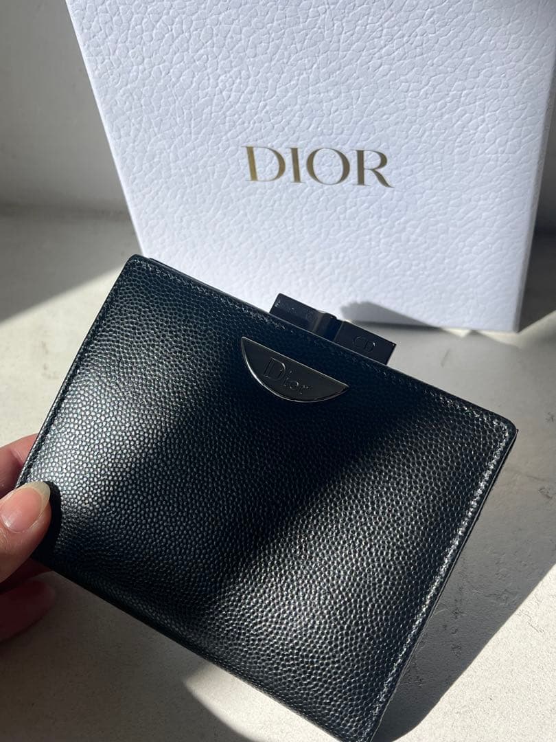 【新品未使用】ChristianDior ブラックレザー 二つ折り財布