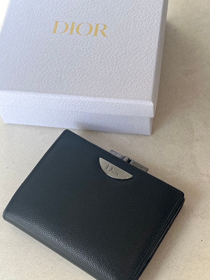 【新品未使用】ChristianDior ブラックレザー 二つ折り財布