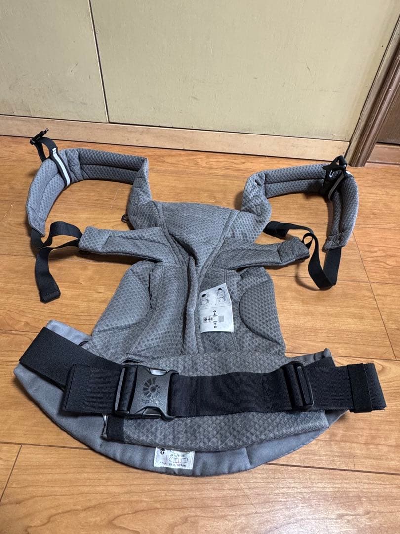 エルゴベビー　 抱っこ紐　オムニブリーズ　グラファイトグレー