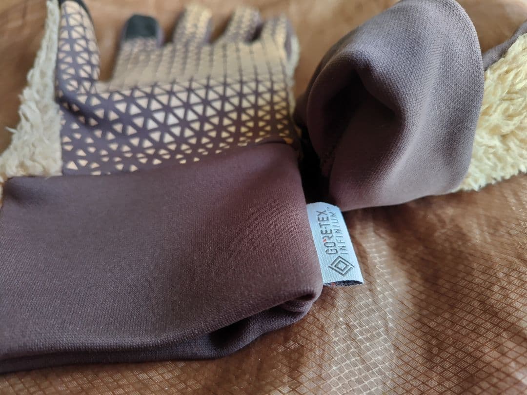 小物 white mountaineering gore infinium glove
