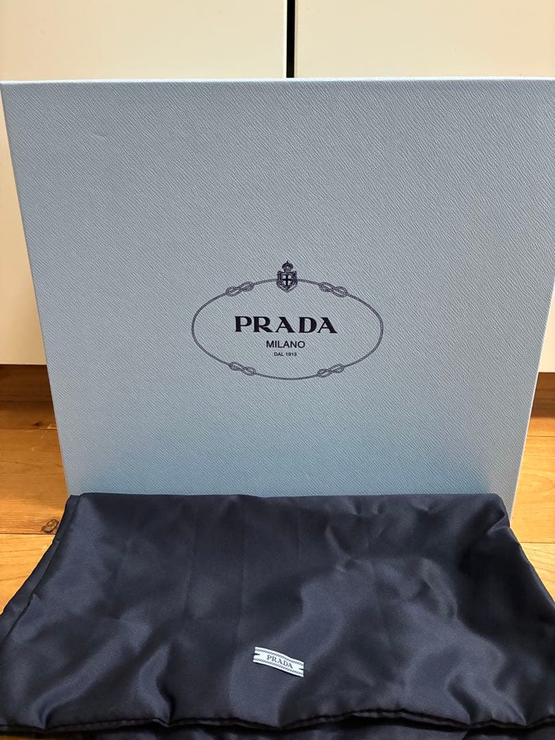 PRADA ブラック レースアップブーツ