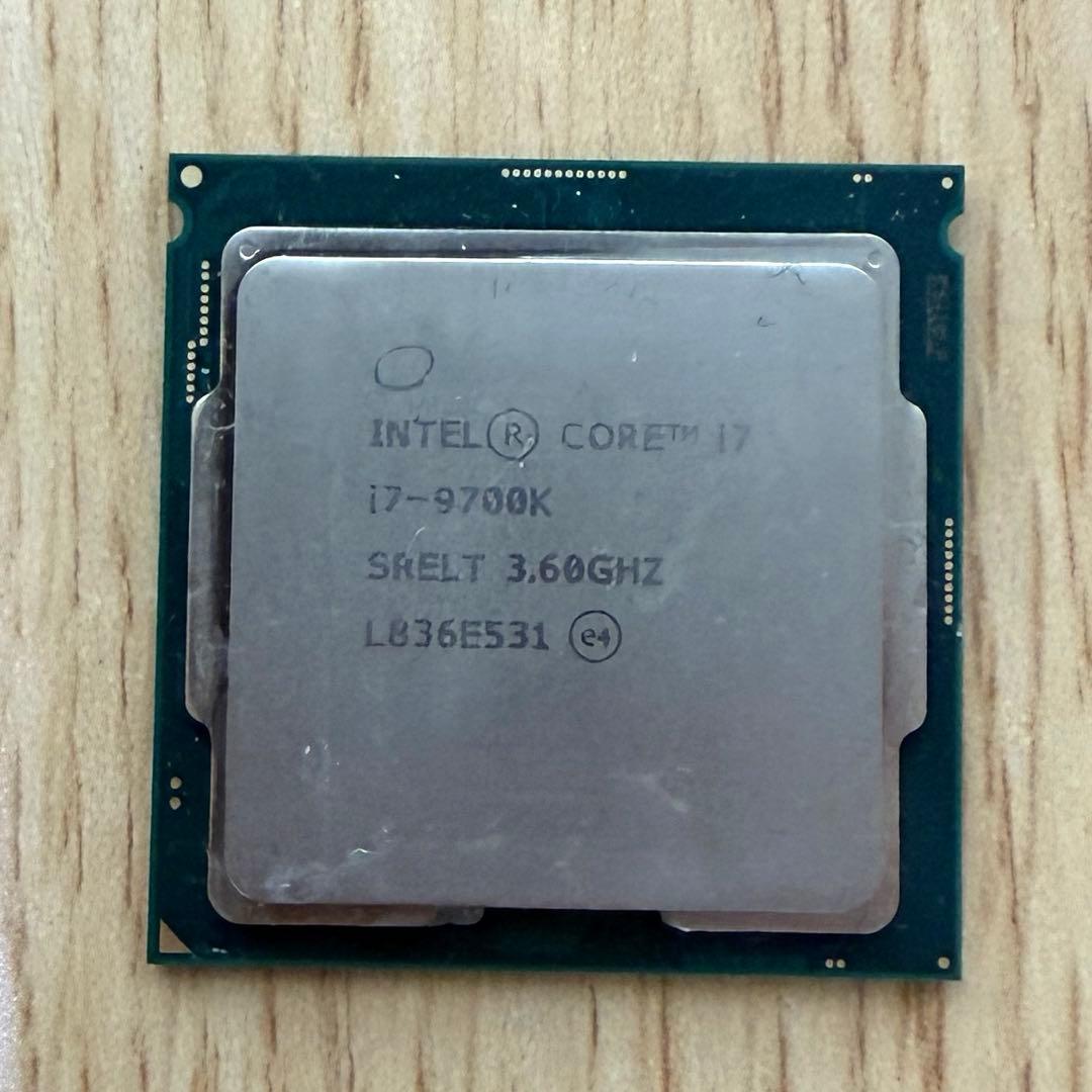Core i7 9700K　3.6GHz