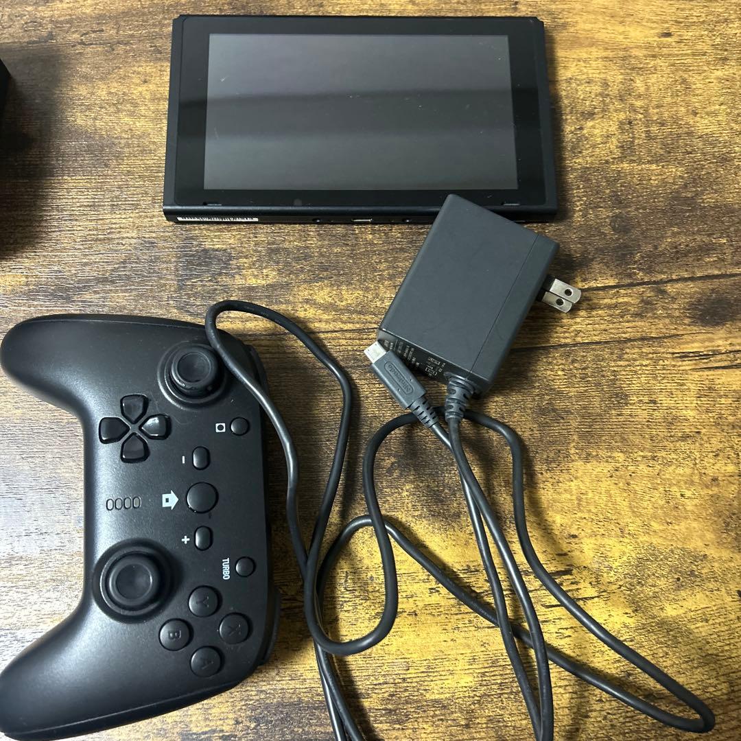 Nintendo Switch 本体 + Joy-Con + プロコントローラー