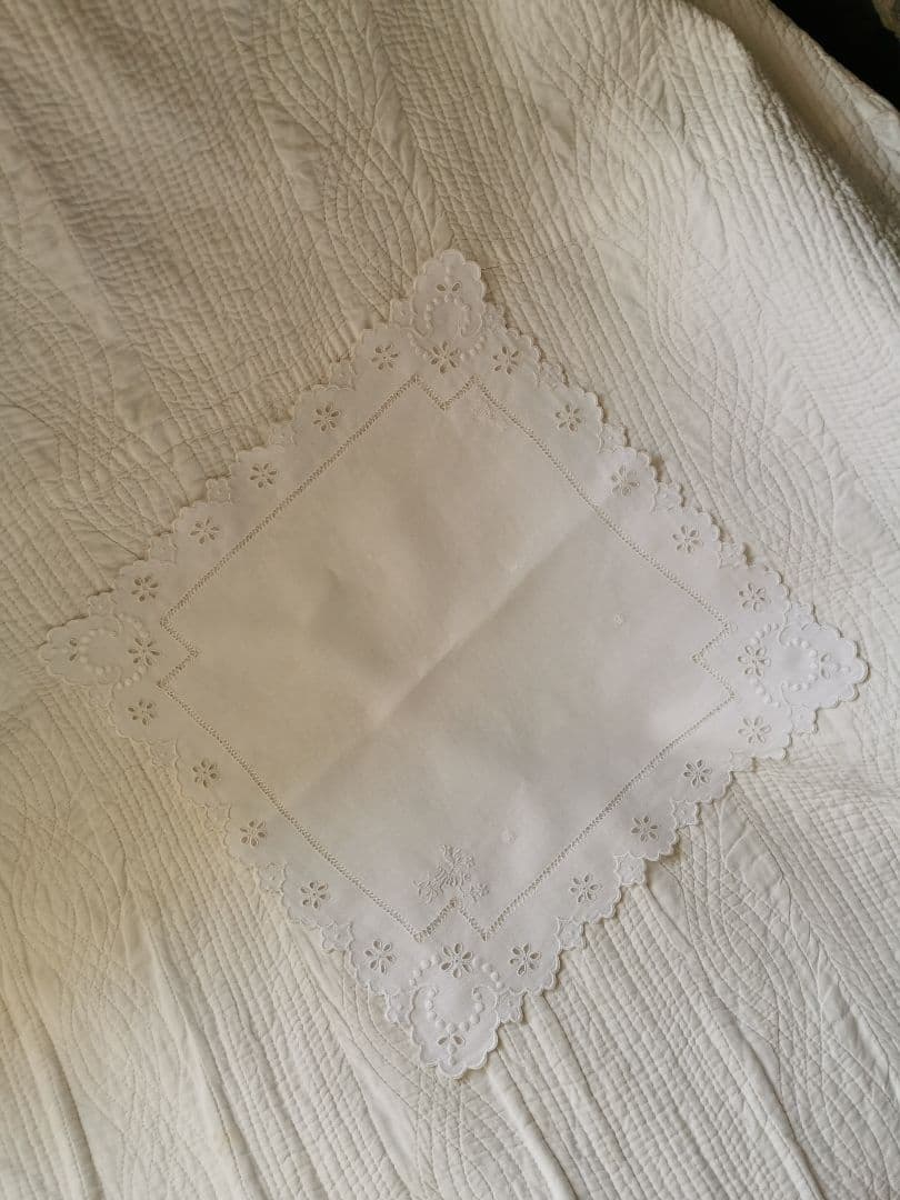 アンティーク フランス マリー花刺繍 オープンカットワーク アイレット ハンカチ