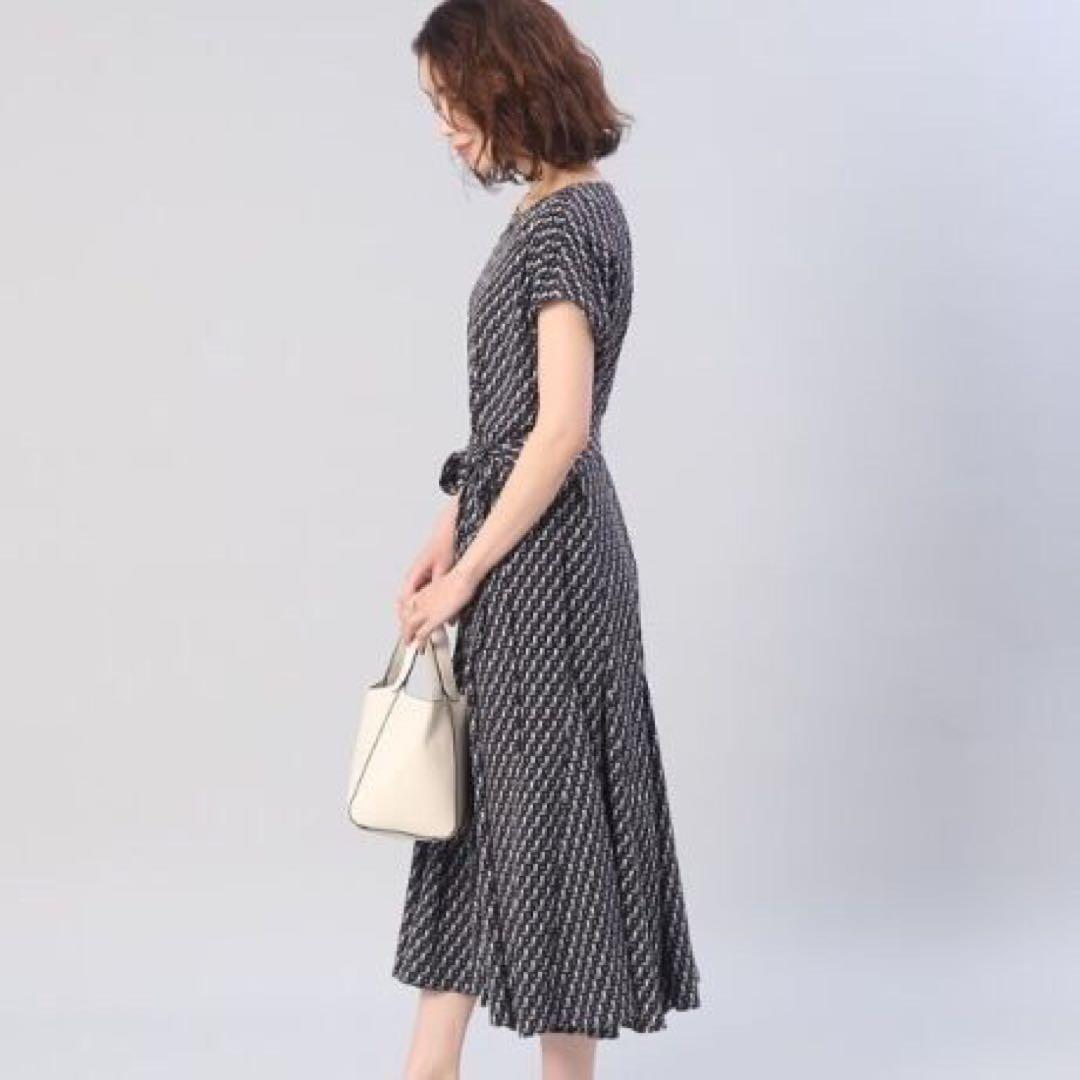 【アンタイトル】ジオメ　柄　幾何学　フレア　ワンピース　リボン　ベルト　入学式