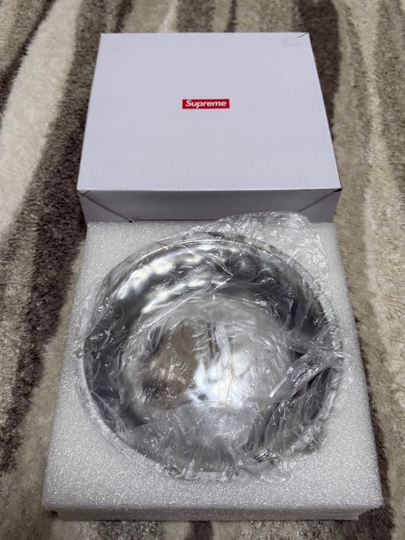 Supreme Diamond Plate Dog Bowl 犬用