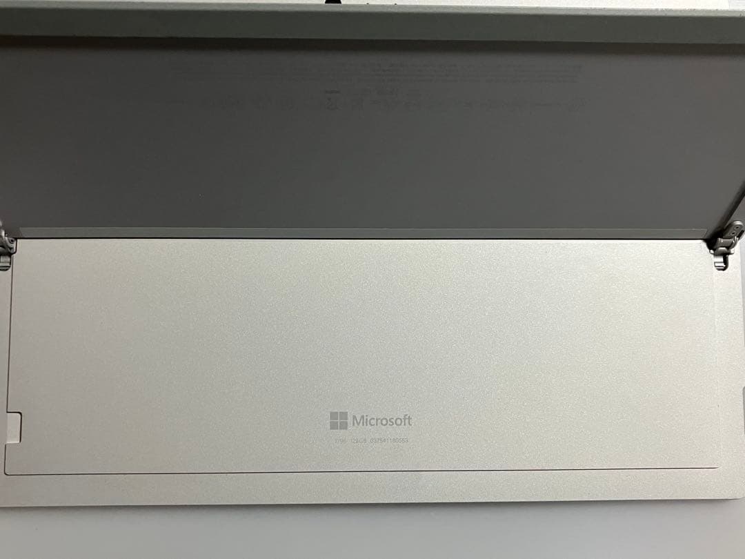 Surface Pro5 1796 キーボード・ペン付 初期化済