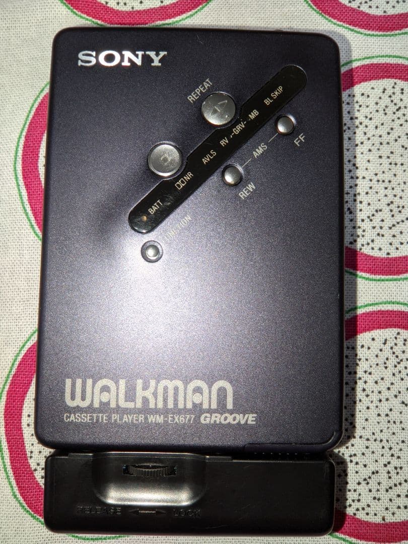 SONY WALKMAN WM-EX677 GROOVE ソニー　ウォークマン
