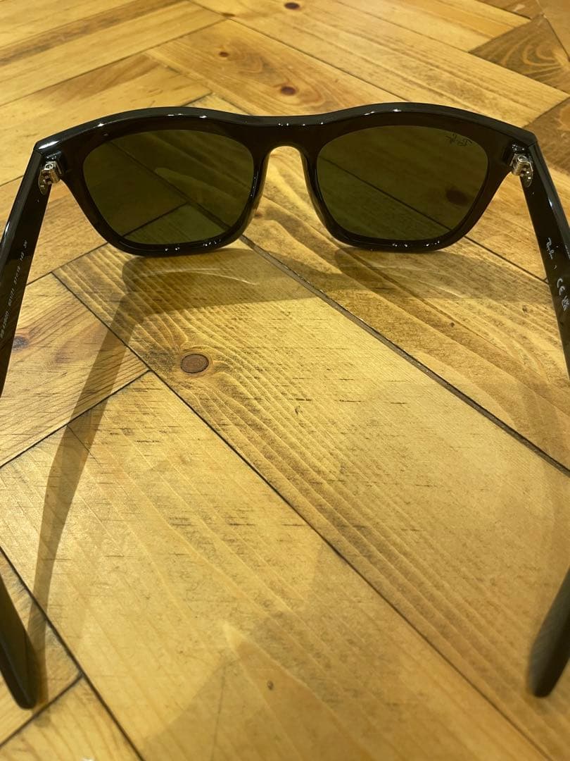 Ray-Ban RB4260Dサングラス