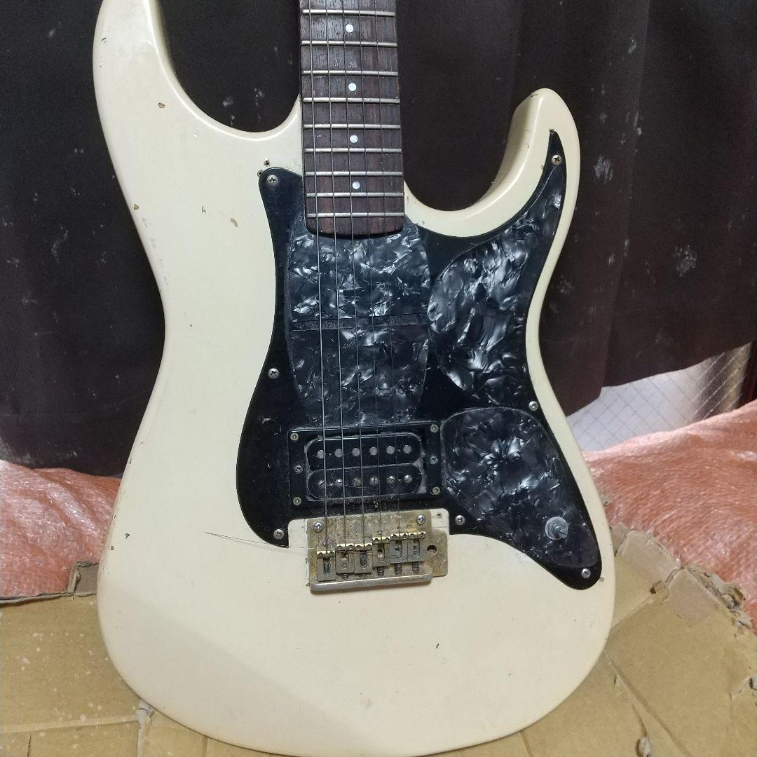 エ*ィ様 Fernandes The Function エレキギター アイボリー