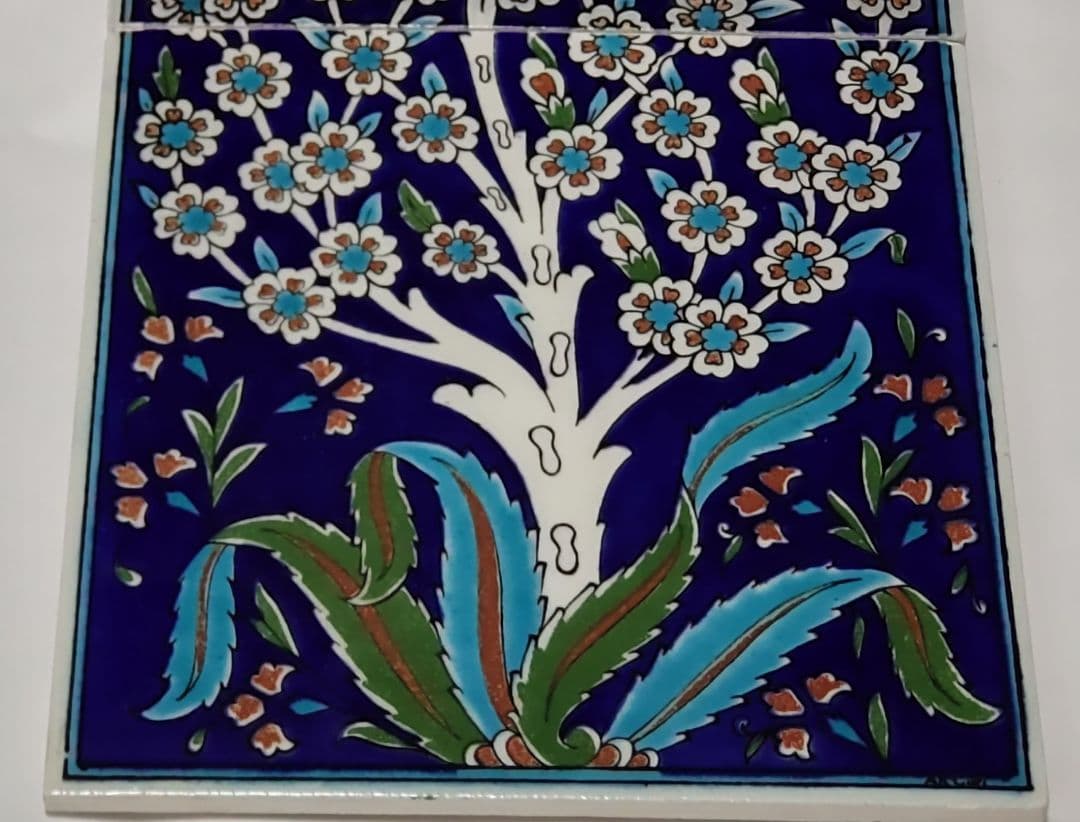 トルコ イズ二ックタイル 花鳥文様