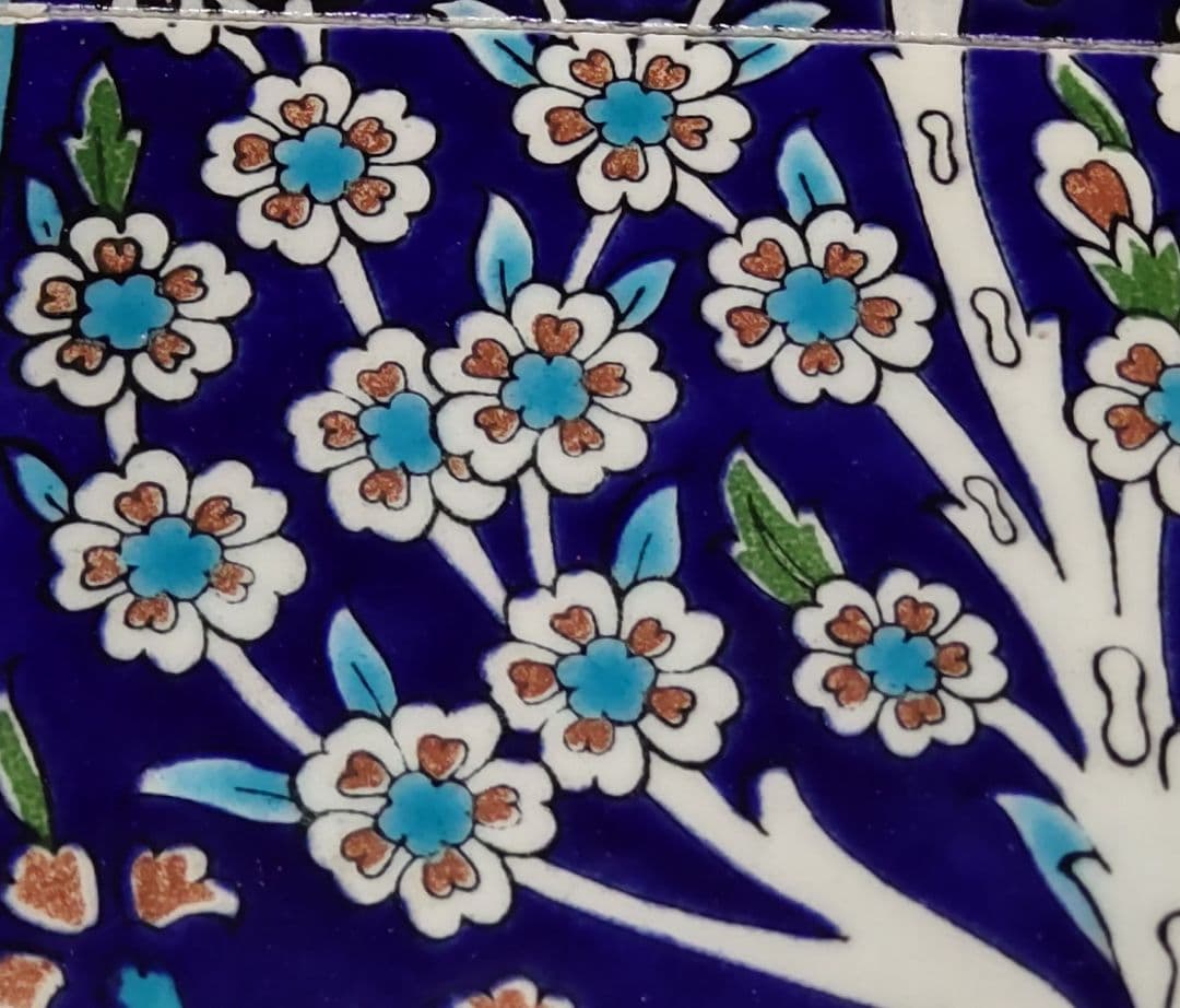 トルコ イズ二ックタイル 花鳥文様