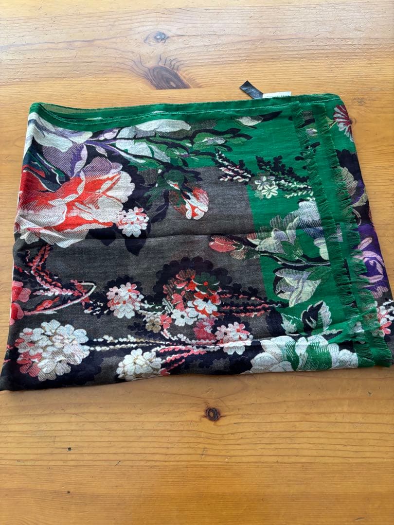 DRIES VAN NOTEN 花柄ストール
