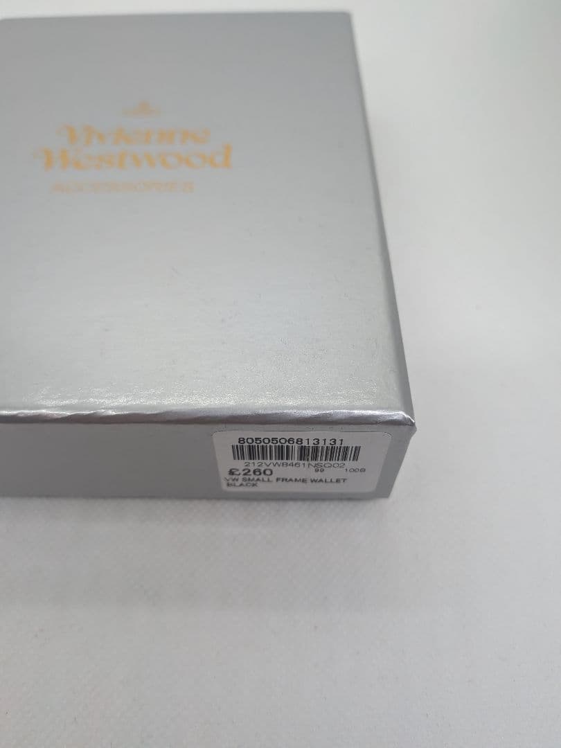 3/30までの大特価！新品未使用ヴィヴィアンウエストウッド黒三つ折り財布 銀