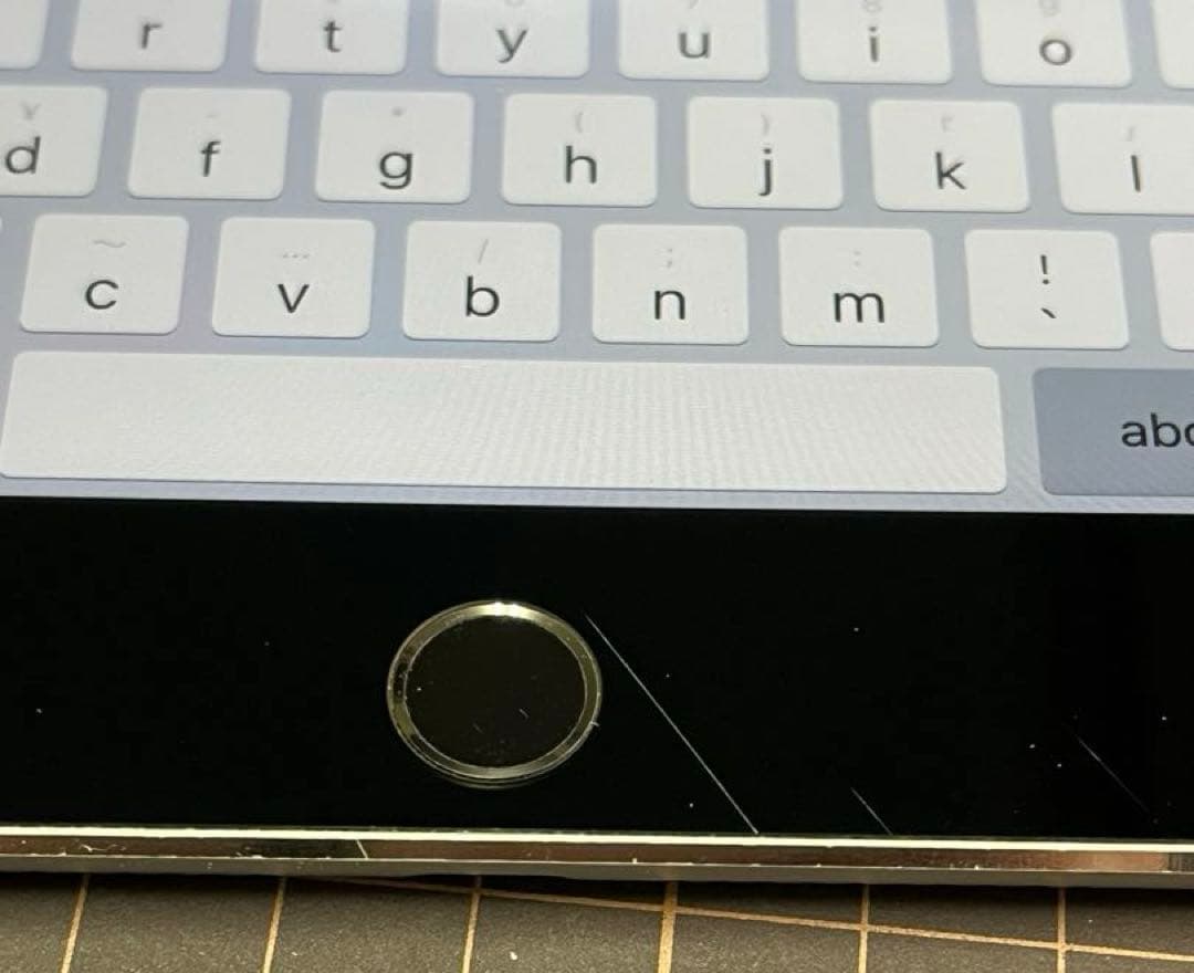 iPad mini 第4世代　スペースグレイ　128GB Wi-Fiモデル