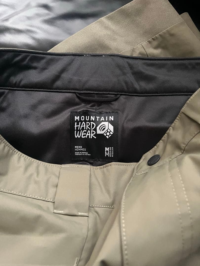 MOUNTAIN HARDWEAR スノーパンツ M