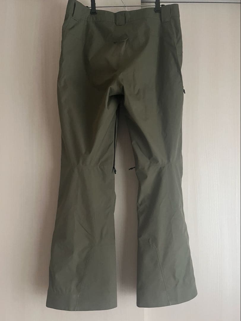 MOUNTAIN HARDWEAR スノーパンツ M