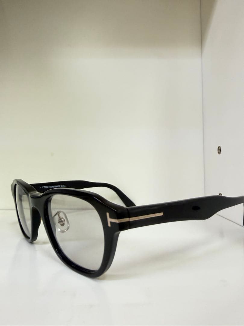 TOM FORD TF5782-D-B 度なしサングラス　お値引き依頼機能ok