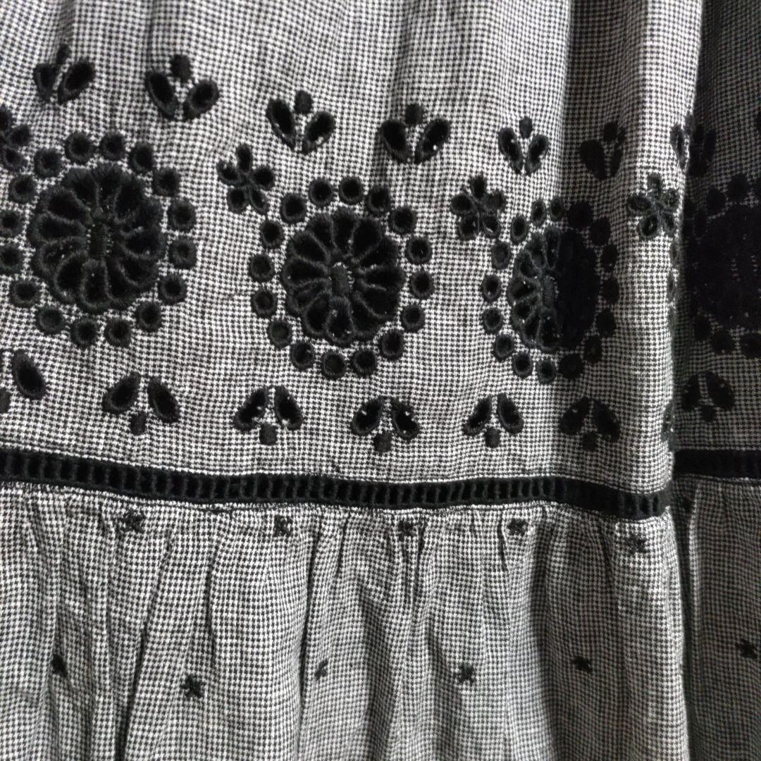 kazumi×Samansa Mos2 サス付刺繍スカート チャコール