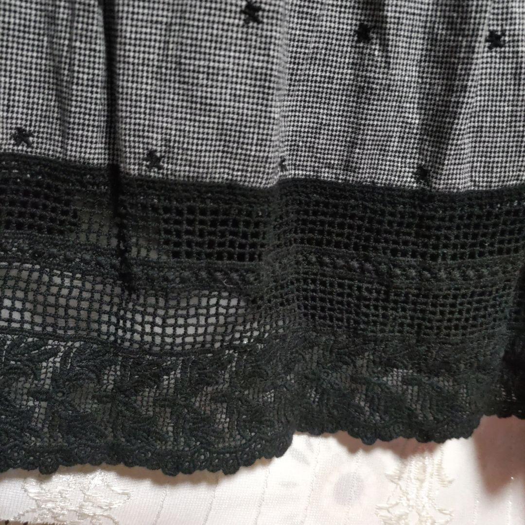 kazumi×Samansa Mos2 サス付刺繍スカート チャコール